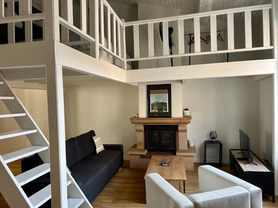 Charmant Appartement Plein Centre Avec Parking Augustins B クレルモン・フェラン エクステリア 写真