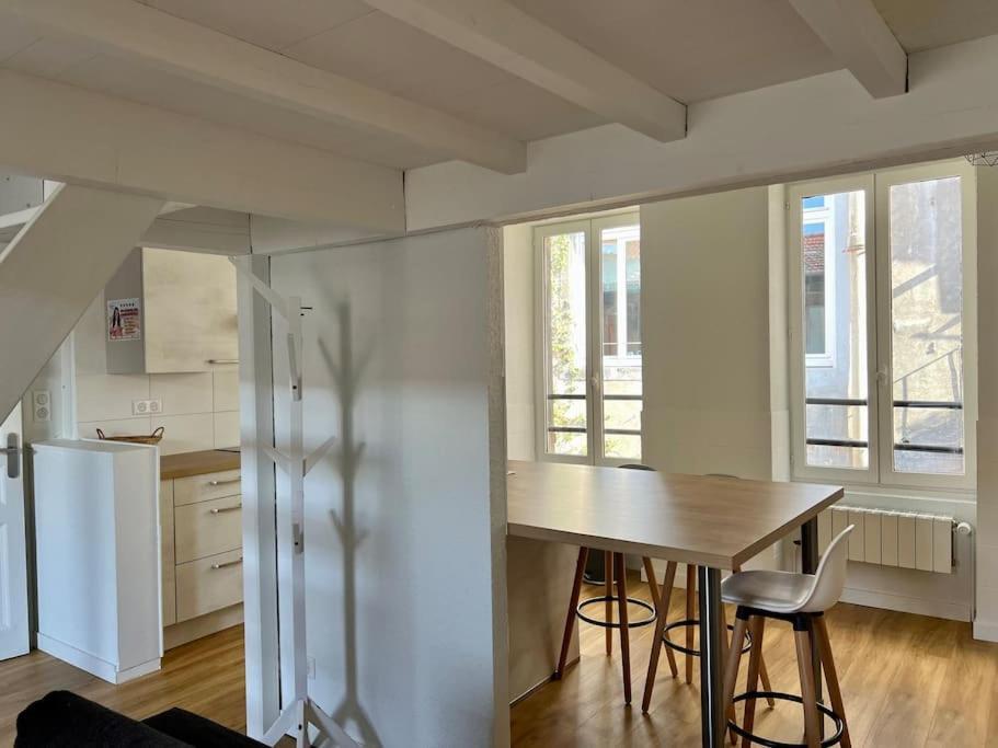 Charmant Appartement Plein Centre Avec Parking Augustins B クレルモン・フェラン エクステリア 写真